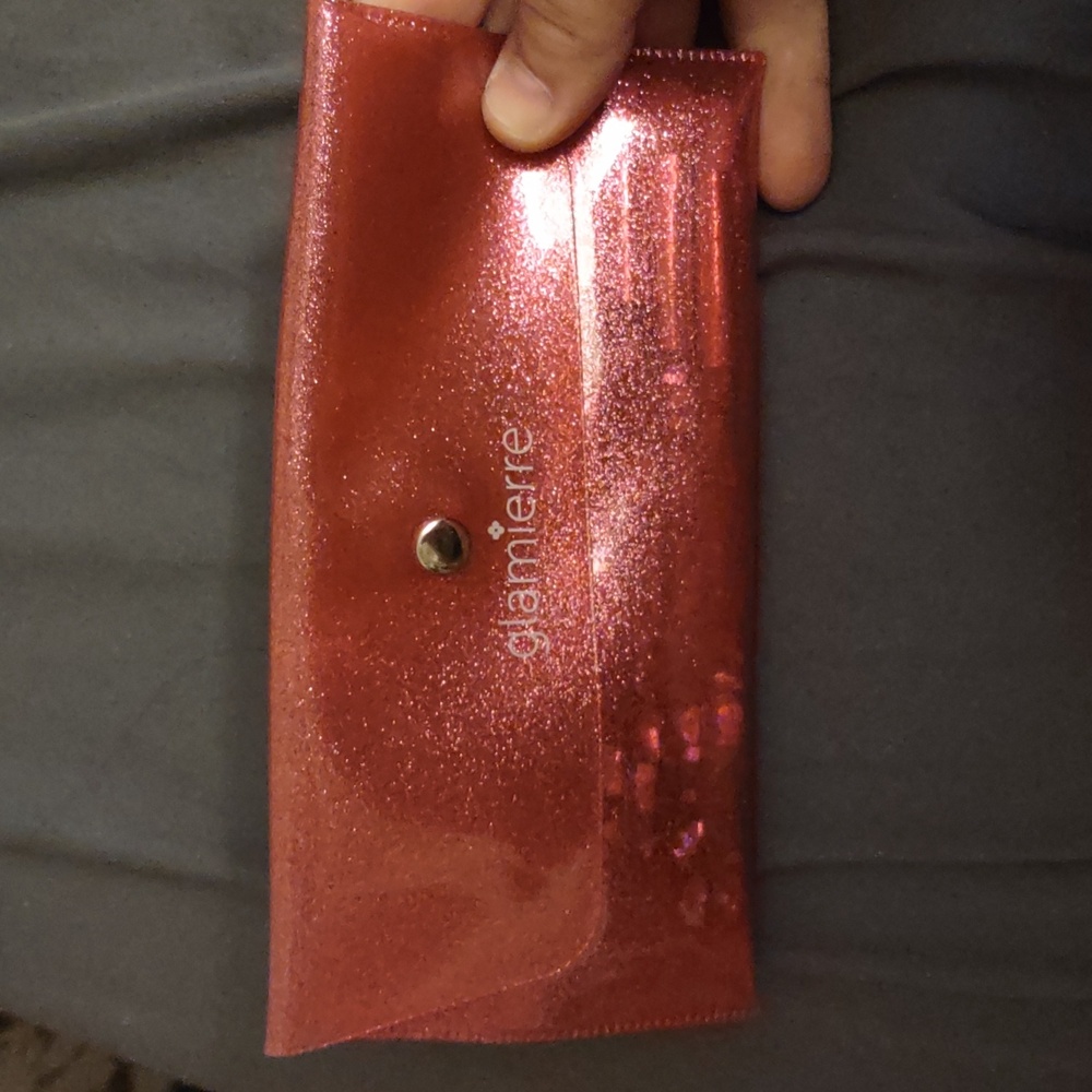 Glamierre makeup bag with 4 make up brushes